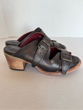 FREEBIRD Caprice Leather Brown Slides Block Wood Heel Buckles 7   2.5 in Heel